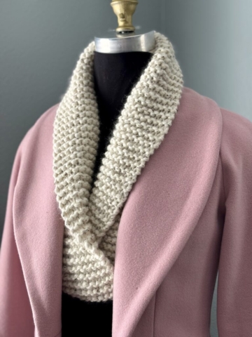 Jean Kaori Chunky Twist Cowl in shawl collar style