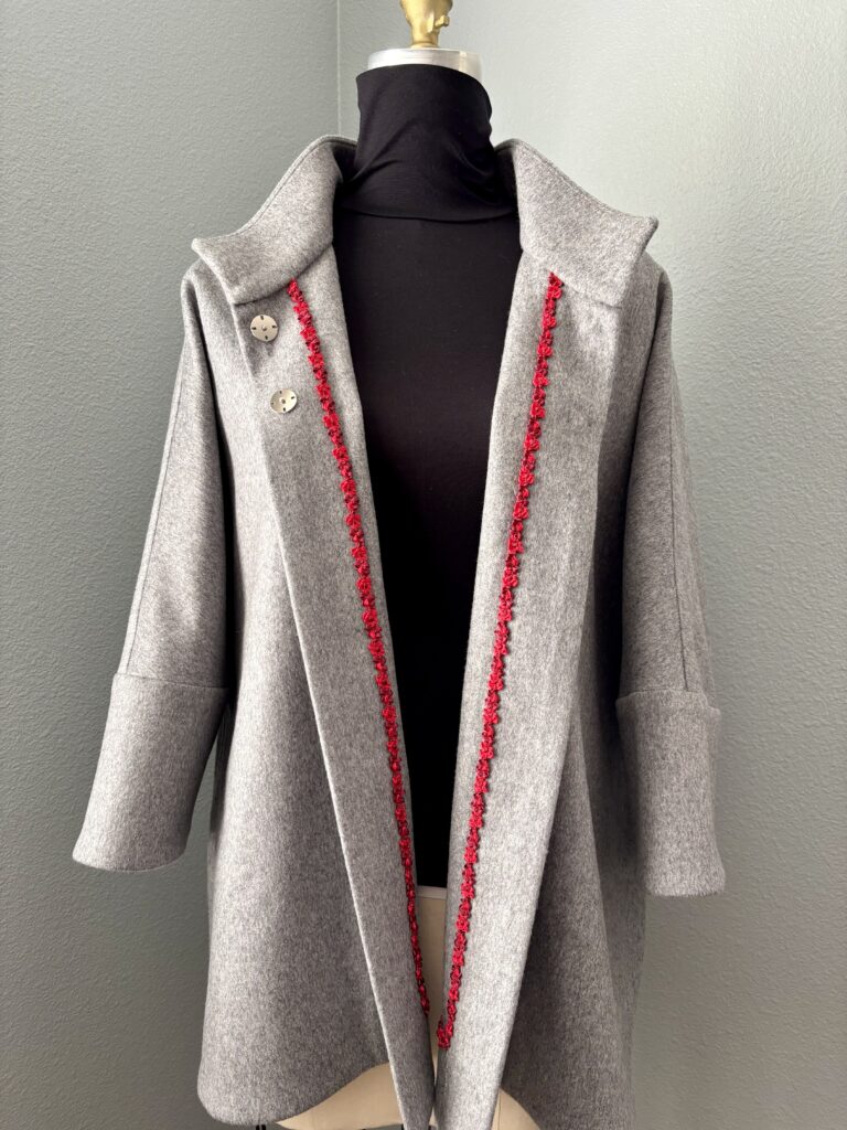 Jean Kaori coat-cape trim