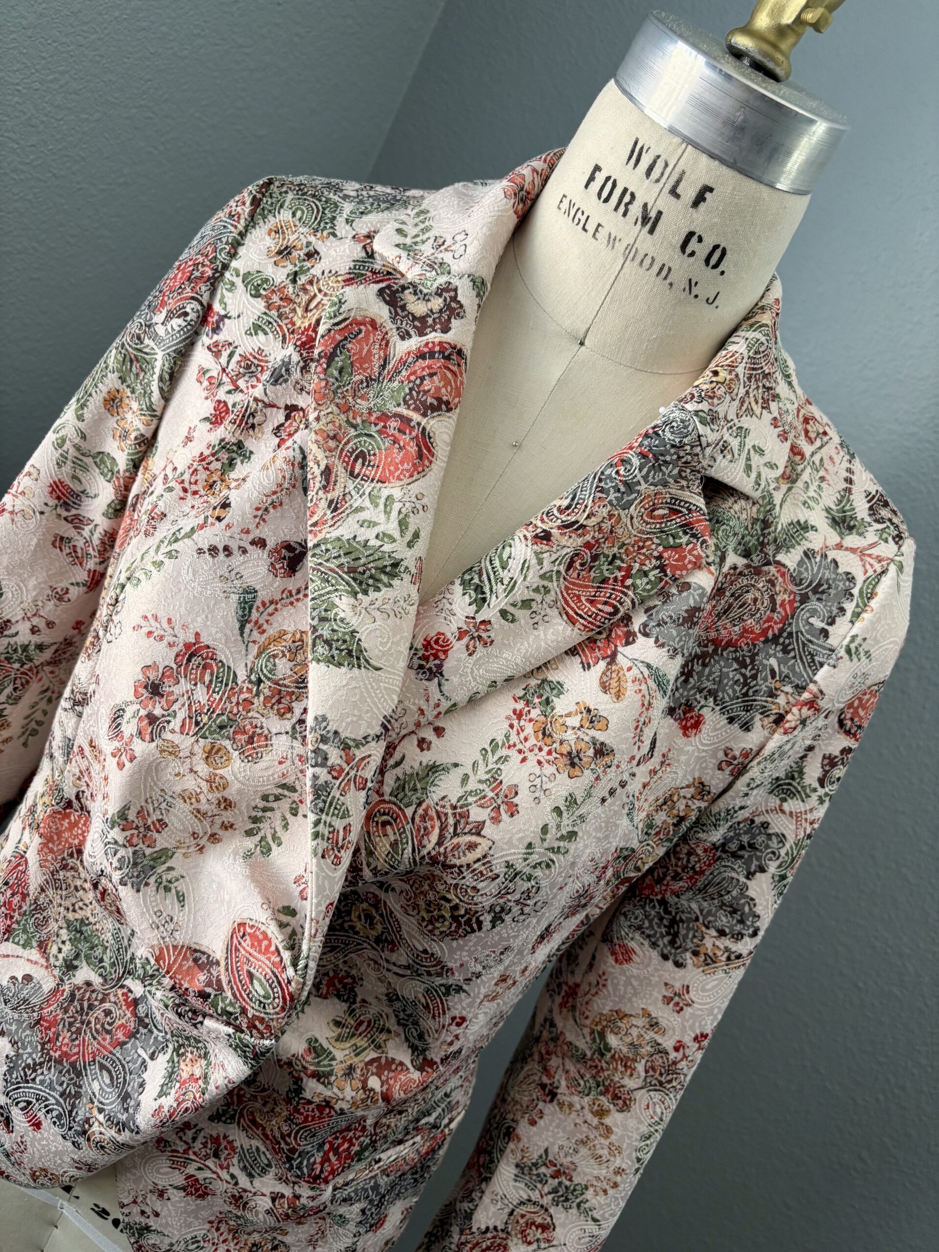 Pleat Front Jacket diagonal view