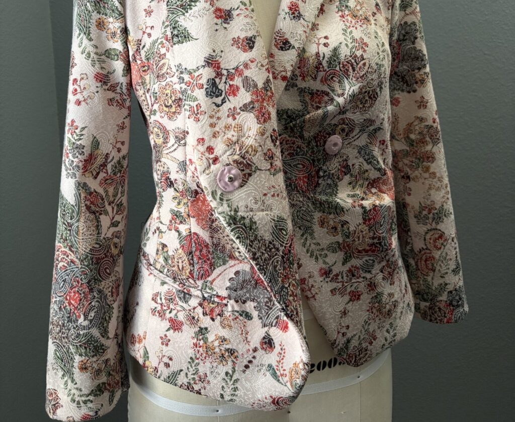 Pleat Front Jacket Details